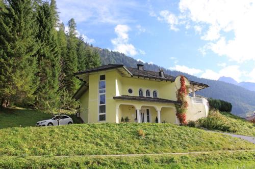 Elmen Apartment | Oceanfront Retreat at Haus am Ölberg - Rated 9.6/10