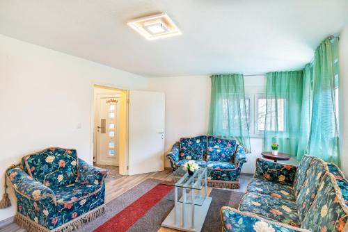 Baden-Baden House | Cozy Haus am Bach: Perfect for Family Getaways