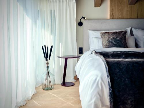 Zell am See Apartment | Welcoming Haus am Lift: Pet-Friendly 4-Star Retreat