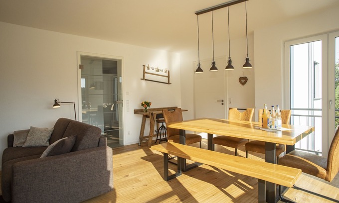 Neukirch Apartment | Experience the Magic of Haus am See - FeWo Baurn-Suite