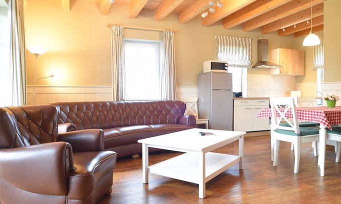 Niederberndorf House | Haus an der Weide: Family-Friendly Retreat with Kitchen