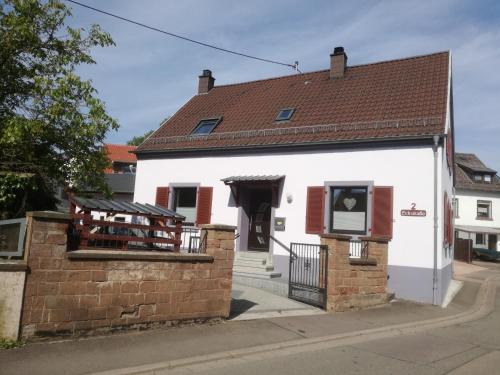 Bierbach House | Family-Friendly Escape at Haus - Anni with Kitchen Access