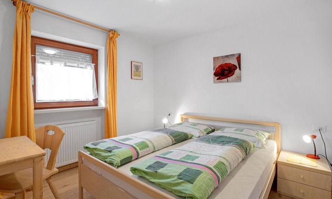 Valdaora di Sopra Apartment | Haus Aue - Apartment 3 with Mountain View & Spa Amenities