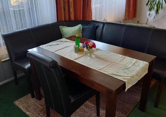 Ellmau Apartment | Discover Haus Auebach: Family-Friendly Stay with Kitchen