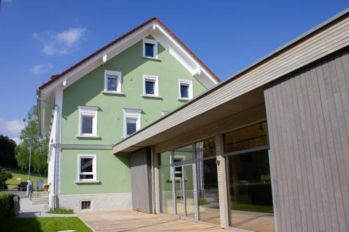 Wangen im Allgaeu Apartment | Child-Friendly Retreat at Haus "Balthasar" - Rated 8.7/10