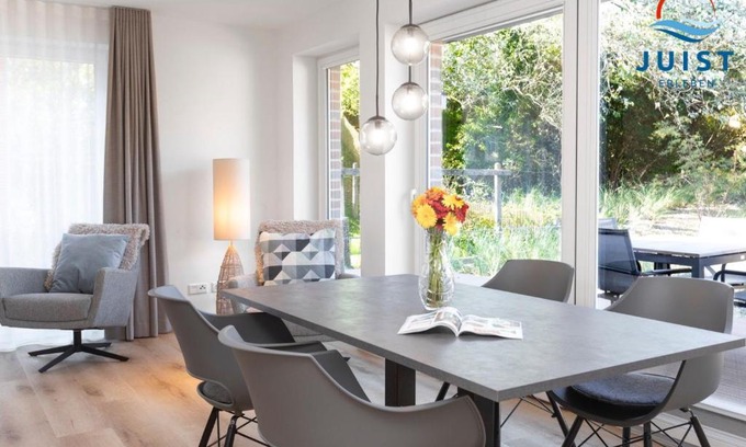 Juist Apartment | Inviting Stay at Haus Billstrasse 233 - Wohnung 3 for Families