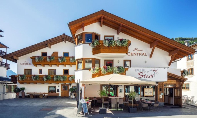 Serfaus Apartment | Pet-Friendly Retreat at Haus Central with Spa & Hot Tub