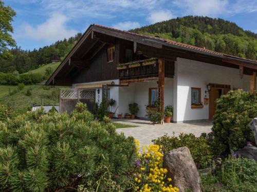 Oberau Apartment | Beautiful Oceanfront Stay at Haus Christl - 4 Star Rating