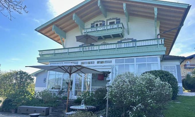 Rimsting Apartment | Scenic Haus DreiSeenBlick: Oceanfront Retreat with Hot Tub