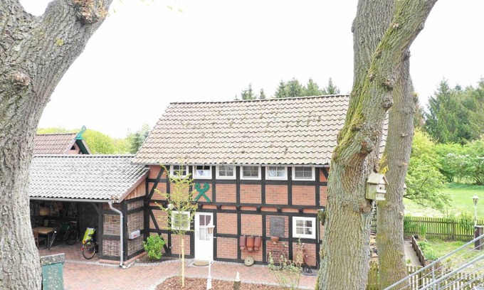 Scheessel House | Discover Haus Eichenhain: Family-Friendly with Breakfast & More