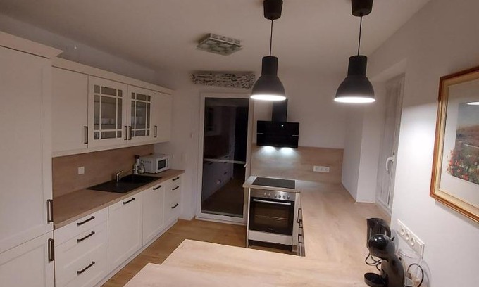 Guntramsdorf House | Discover Haus Eichkogel in Guntramsdorf: Pool & Spa Retreat