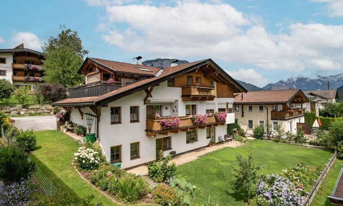 Itter Apartment | Pet-Friendly Studio at Haus Feiersinger with Kitchen Access
