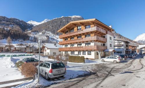 Soelden House | Discover Haus Fidelis Riml: Top-Rated with Pool & Spa