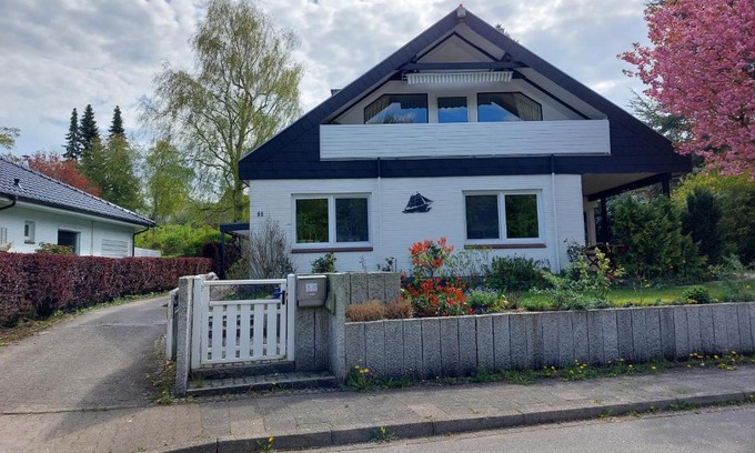 Flensburg Apartment | Pet-Friendly Retreat at Haus Finisberg - Rated 9/10 by Guests
