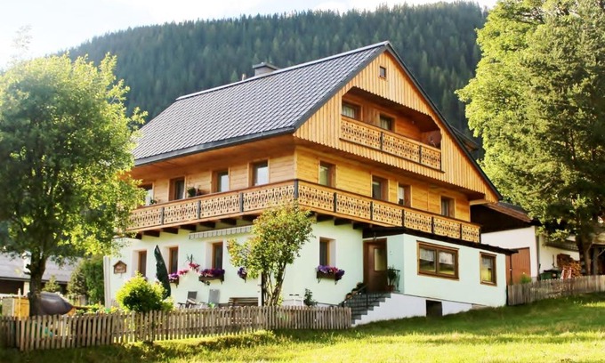 Schildlehen Bed & Breakfast | Top-Rated Family Stay at Haus Friedeck - Child Friendly!