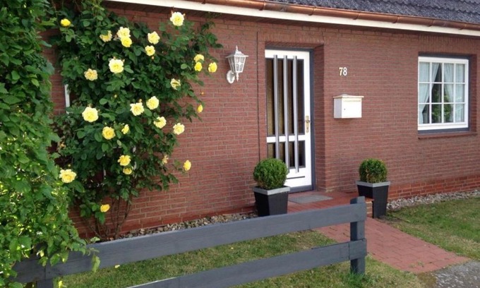 Oevenum Apartment | Pet-Friendly Retreat at Haus Gercke for Family Getaways