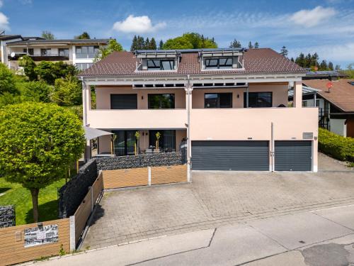 Enzensberg Apartment | Pet-Friendly Haven: Enjoy a Stay at Haus Gohlke