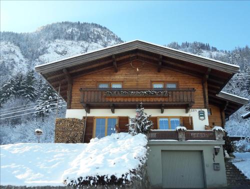 Lofer Apartment | Family-Friendly Retreat at Haus Hauser - Rated 9.2/10