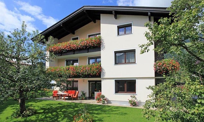 Westendorf House | Cozy Haus Heckenrose with Oceanfront Views & Pet-Friendly Stay