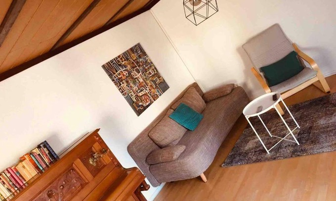 Elten Apartment | Tranquil Haus im Garten: Family-Friendly Getaway