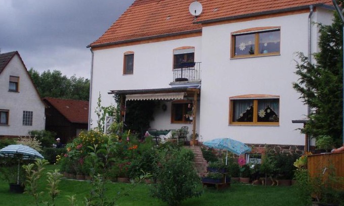 Arnshain Apartment | Family-Friendly Retreat at Haus in Gemuenden an der Wohra