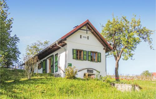 Strem House | Cozy Haus In Strem With Panoramic Views & Family-Friendly Perks