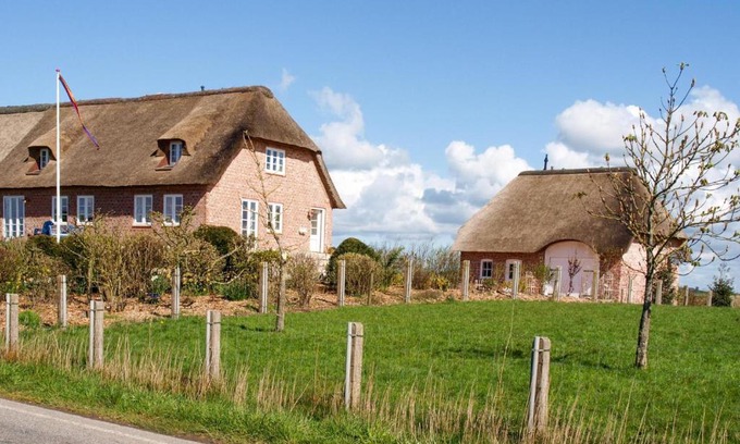 Dagebuell House | Family-Friendly Haus Inge: 4-Star Comfort with Kitchen