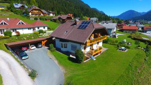 Weissensee Apartment | Discover Haus Jank: Pet-Friendly Retreat with Ocean Views