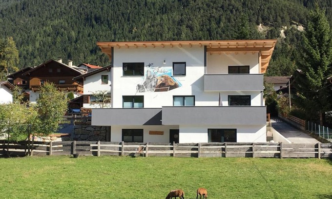 Neustift Im Stubaital Apartment | Discover Haus Jedeler: Pet-Friendly 4-Star Retreat