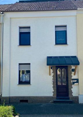 Mechernich Apartment | Pet-Friendly Haven: Experience Haus Jonas with a 9.2 Rating