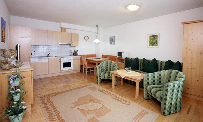 Obergurgl Apartment | Discover Haus König: Family-Friendly Retreat with High Ratings