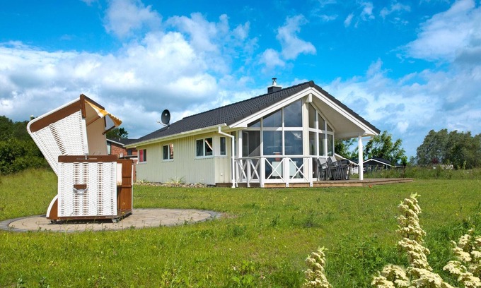 Insel Poel House | House Käpt`n Nemo: Oceanfront Getaway in Vorwerk