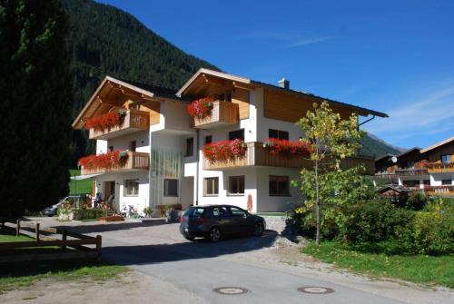 Prateria Apartment | Guest Rated 10/10: Haus Kargruber with Family-Friendly Amenities