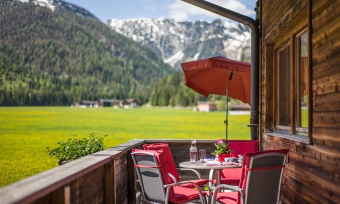 Achenkirch Apartment | Pet-Friendly Retreat at Haus Karoline with Ocean Views