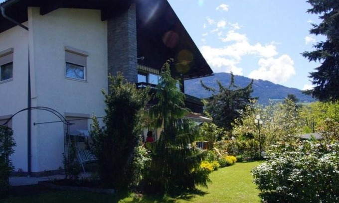 Millstatt Apartment | Haus Krainz: Family-Friendly Ocean View Retreat