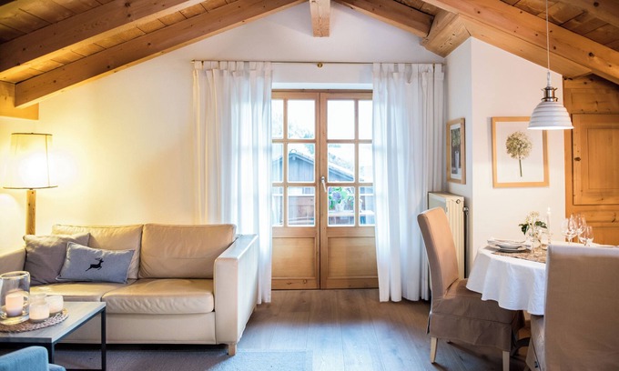 Riedlern Apartment | Haus Lesch: Stylish Apartments with Spectacular Mountain Views