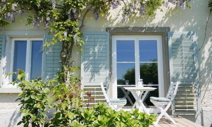 Reichenau Apartment | Comfortable Haus Münsterblick: Family-Friendly Stay Awaits