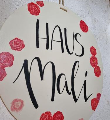 Heiligenberg Apartment | Pet-Friendly Comfort at Haus Mali with Breakfast Included