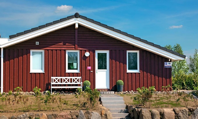 Insel Poel House | House Mermaid: Waterfront Retreat with Spa & Pool Access