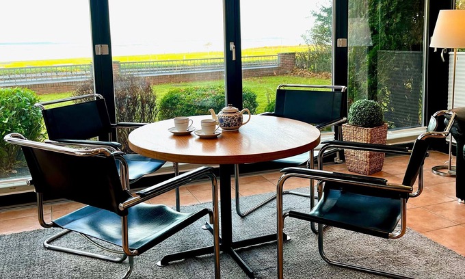 Dangast Apartment | Oceanfront Escape at Haus Meeresblick with Family-Friendly Amenities