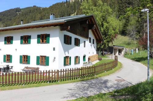 Grießau Apartment | Oceanfront Retreat - Haus Monteiro with 9.1/10 Guest Ratings