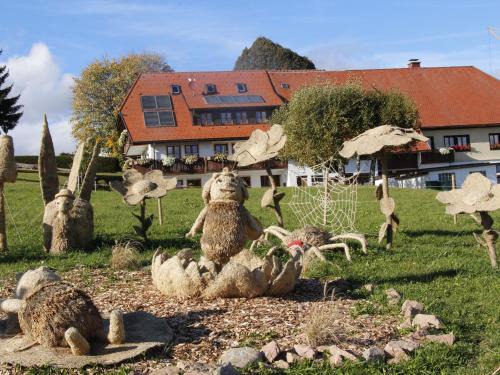 Hoechenschwand Apartment | Highly Rated Haus Morgensonne: Family-Friendly Getaway