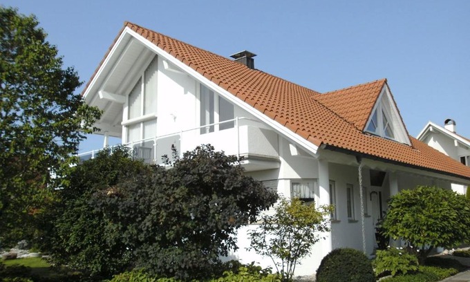 Radolfzell am Bodensee Apartment | Family-Friendly Getaway at Haus Obere Weinburg, Rated 9.2