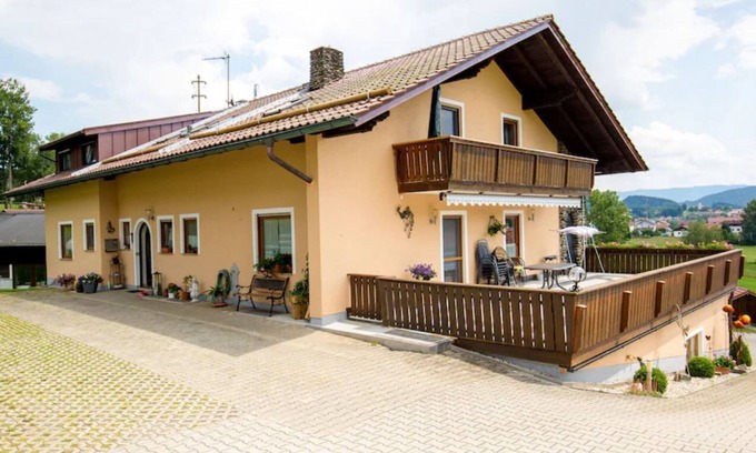 Arrach Apartment | Relax at Haus Osserblick: Guest Rated 9.8 with Ocean Views