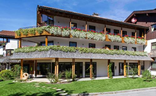 Schliersee Apartment | Indulge in Luxury at Haus Panorama - 10/10 Guest Rated