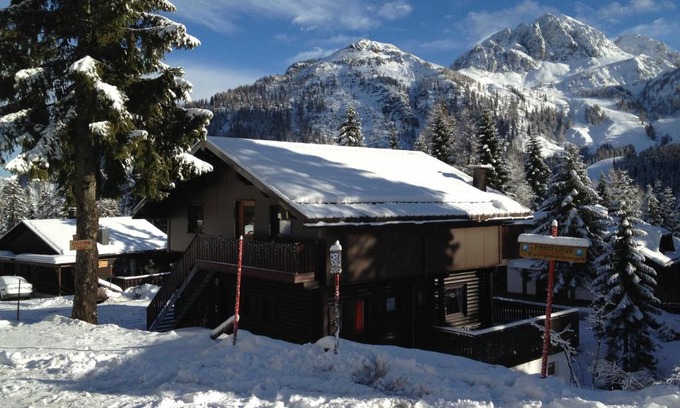 Sonnenalpe Nassfeld House | Pet-Friendly Haus Petra with Oceanfront Views & Great Amenities
