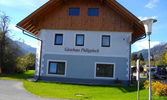 Jenig Apartment | Exceptional Stay at Haus Philippitsch - Child-Friendly Amenities
