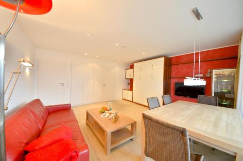 Wangerooge Apartment | Haus Poseidon - Wohnung 1: Pet & Child-Friendly Retreat