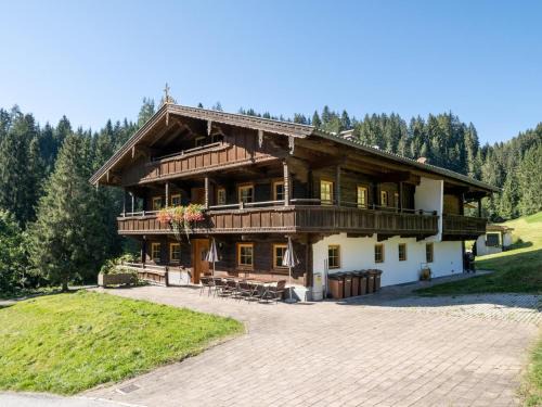 Wildschoenau Apartment | Haus Rainer: Oceanfront Retreat with Private Pool & More