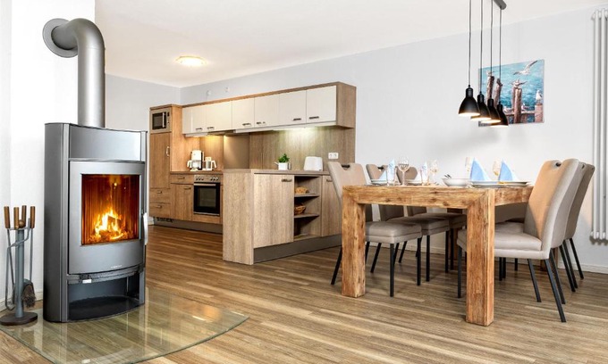 Insel Poel Apartment | Relax at Haus Südwester Strandkrabbe: Family-Friendly Retreat